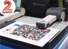 引進進口的色彩管理系統(tǒng)，確保顏色與國際標準一致。