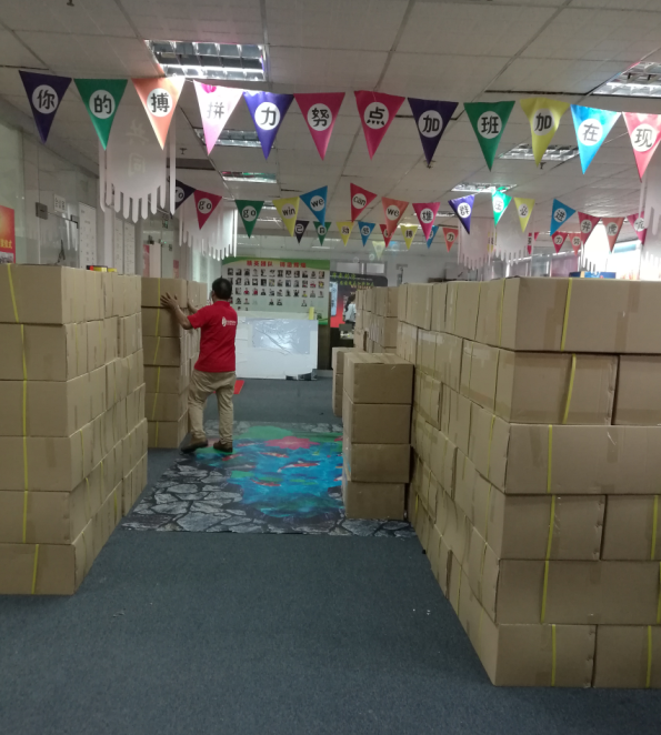 勁爆??！5000個易拉寶即將發(fā)貨海外！??！